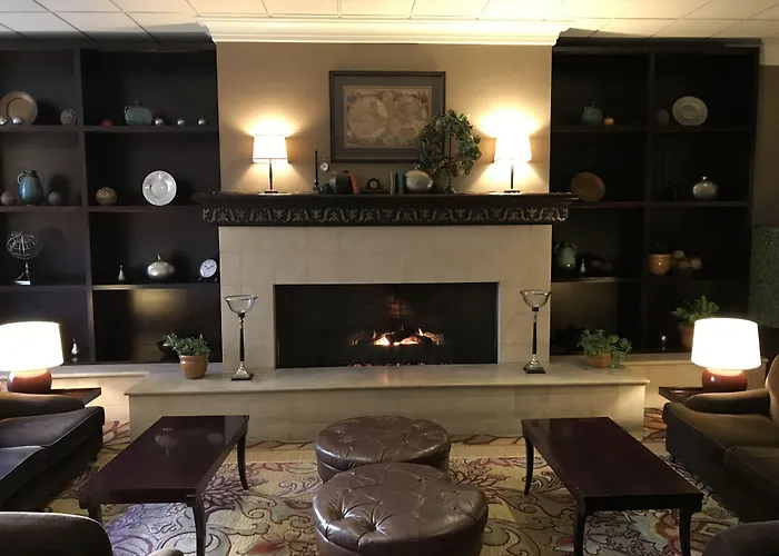 Anaheim Majestic Garden Hotel