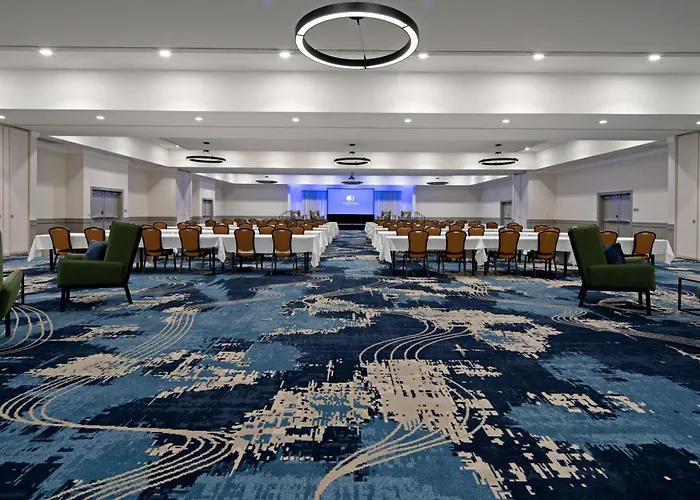 Doubletree By Hilton Bakersfield Hotel