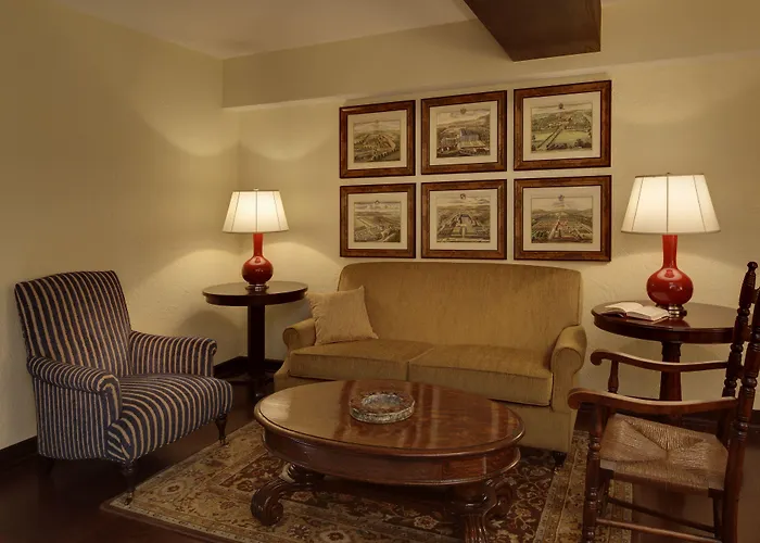 The Cheshire Hotel Richmond Heights