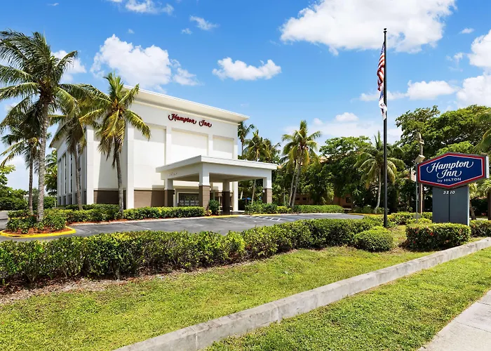 Hampton Inn Naples-Central