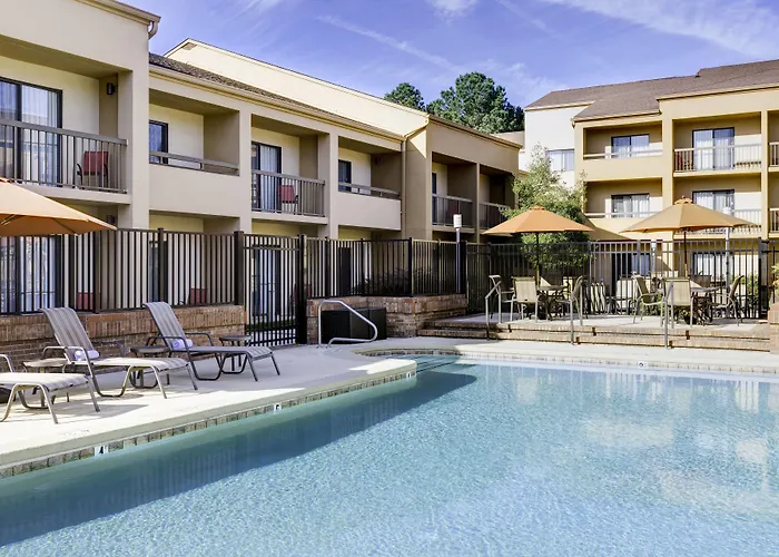 Courtyard By Marriott Raleigh Midtown