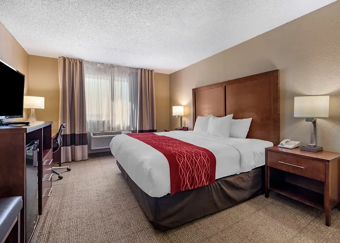 Comfort Inn & Suites Hays I-70