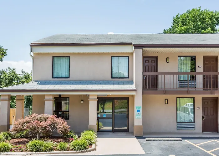 Days Inn By Wyndham Winston Salem North