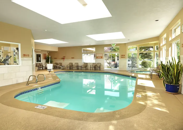 Crystal Inn Hotel & Suites - Salt Lake City