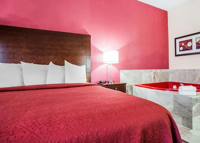 Quality Inn & Suites Altoona - Des Moines