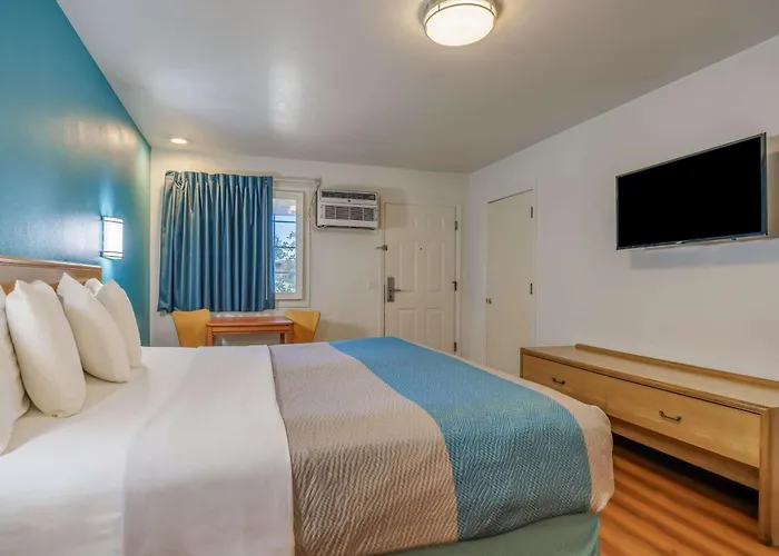 Motel 6-Canby, Or