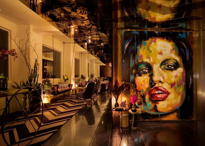 Adelphi Hotel