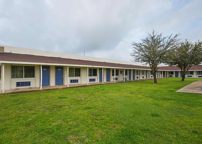 Motel 6-Madisonville, Tx