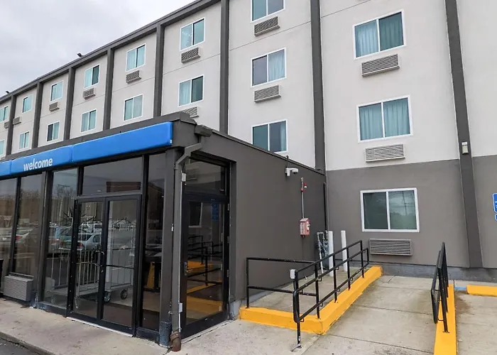 Motel 6-, Ma - Boston West