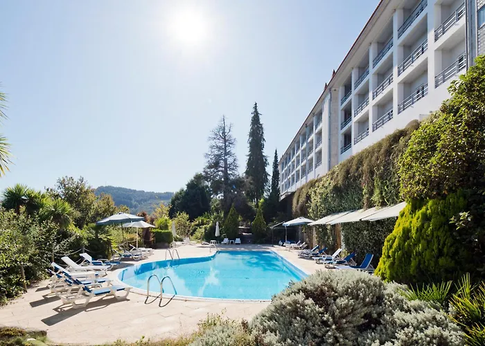 Golden Tulip Caramulo