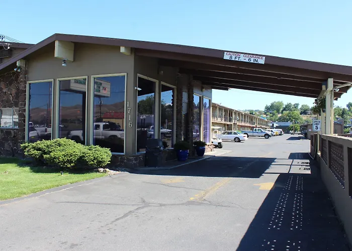 Cedars Inn Lewiston