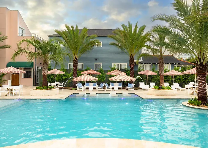 Garden District Hotel