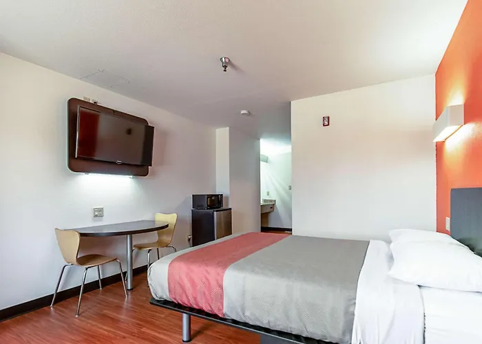 Motel 6-Lebanon, In