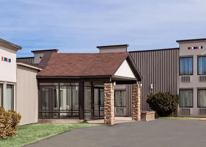 Travelodge By Wyndham Miramichi New Brunswick