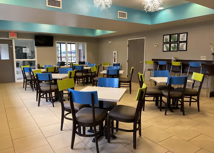 Clarion Pointe Wake Forest - Raleigh North