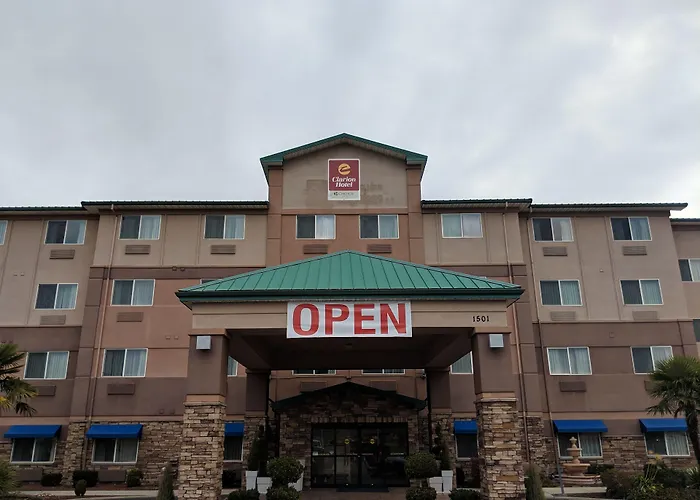Clarion Pointe Medford