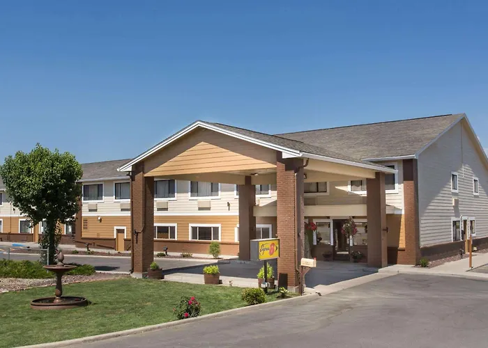 Super 8 By Wyndham Baker City