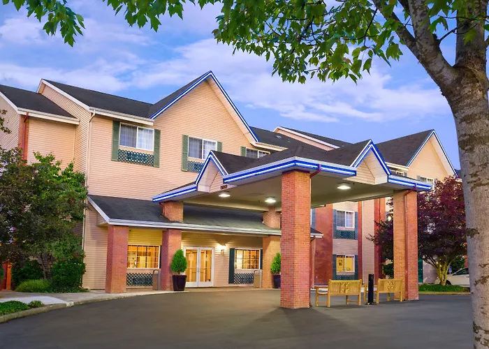 Comfort Inn & Suites Tualatin - Lake Oswego South