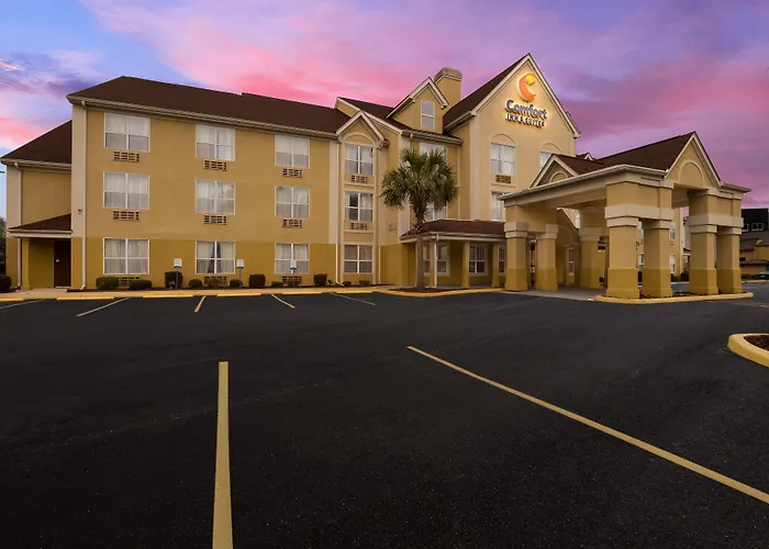 Comfort Inn & Suites Santee I-95