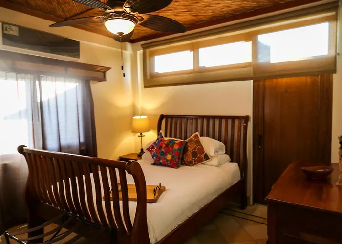 The Lodge At Jaguar Reef Hopkins