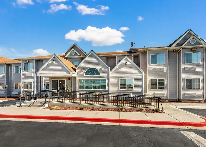 Quality Inn & Suites Near Nas Fallon