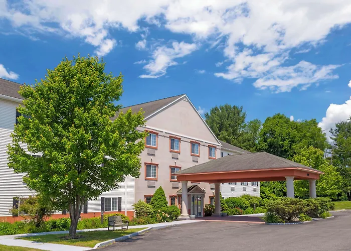 Best Western Plus Berkshire Hills Inn & Suites