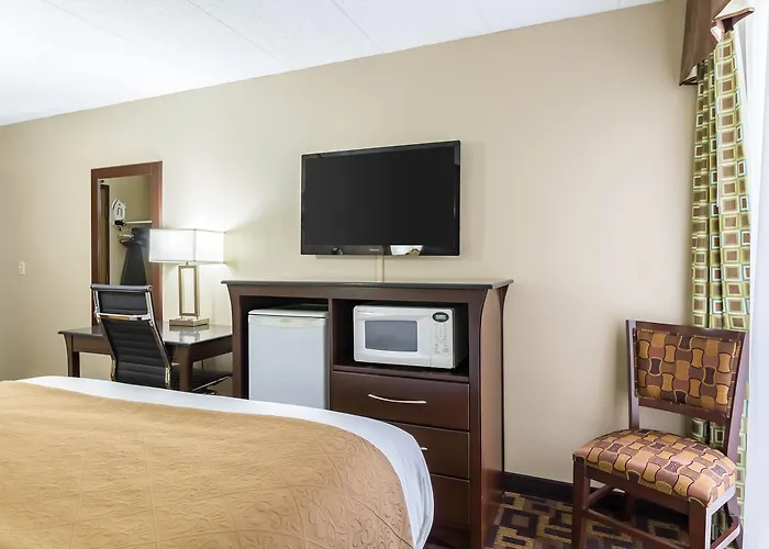 Quality Inn & Suites Arden Hills - Saint Paul North