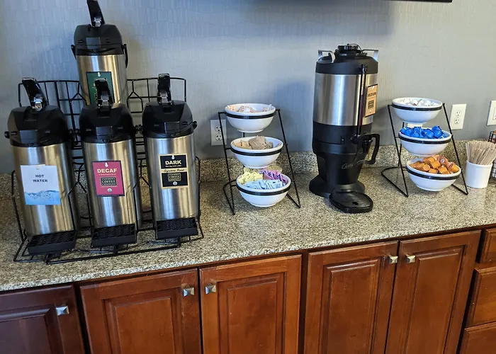 Comfort Inn & Suites South Burlington Near University