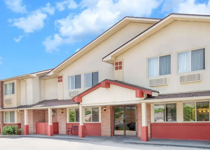 Super 8 By Wyndham Kingston