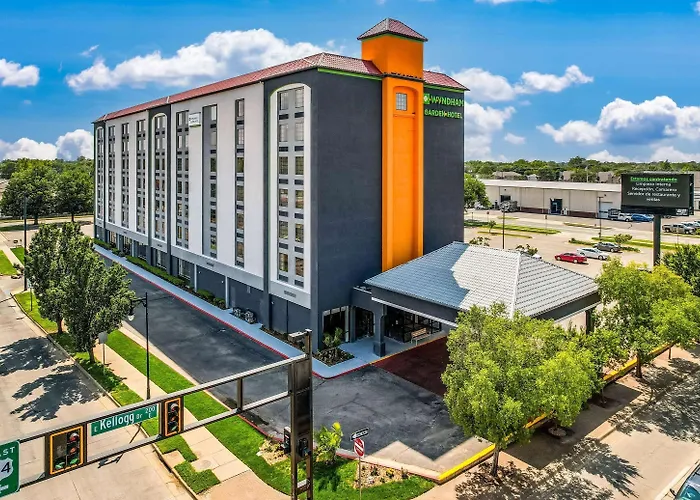 Wyndham Garden Wichita Downtown