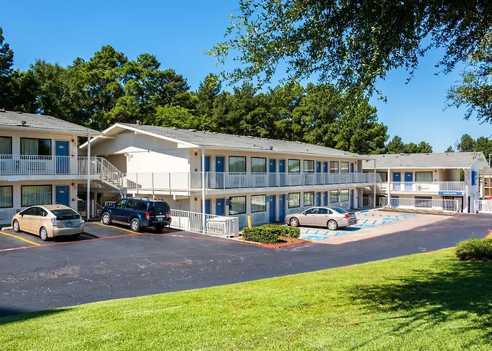 Motel 6-Longview, Tx