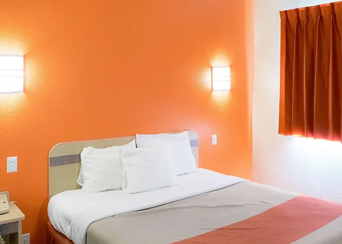 Motel 6-Seymour, In - North