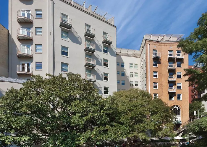 Club Wyndham Riverside Suites