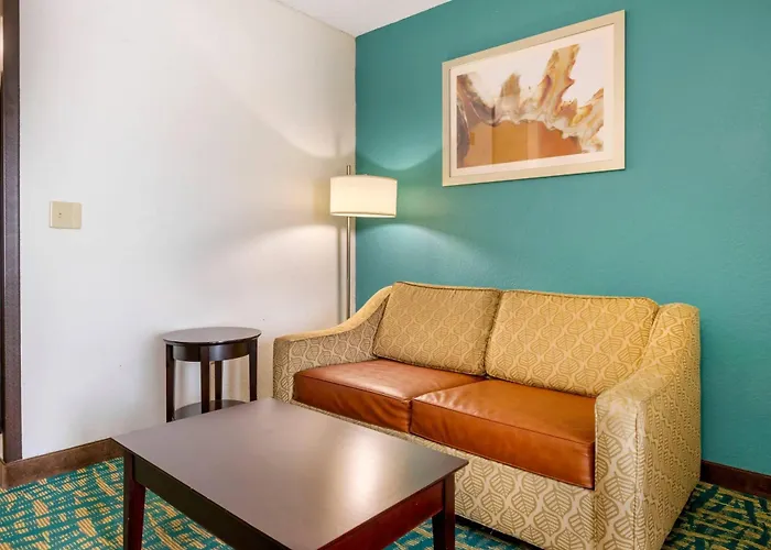 Comfort Inn & Suites Fort Lauderdale West Turnpike Lauderdale Lakes