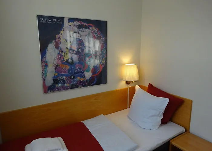City Hotel Nebo