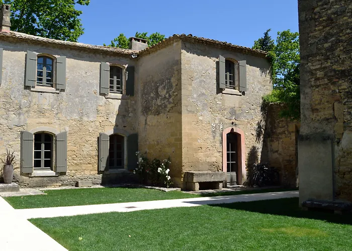 Hotel & Restaurant De Charme - La Begude Saint-Pierre Vers Pont du Gard