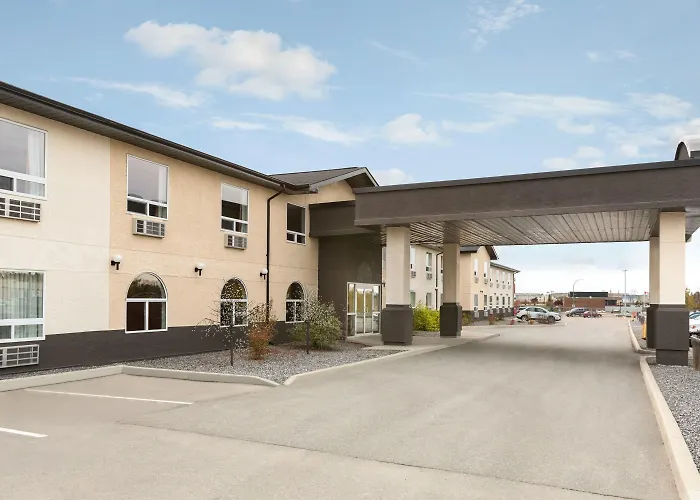 Days Inn & Suites By Wyndham Thompson