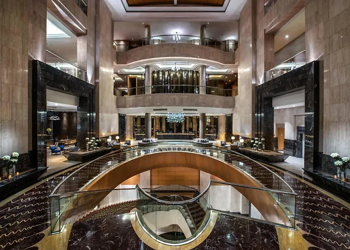 Ritz-Carlton , Mega Kuningan