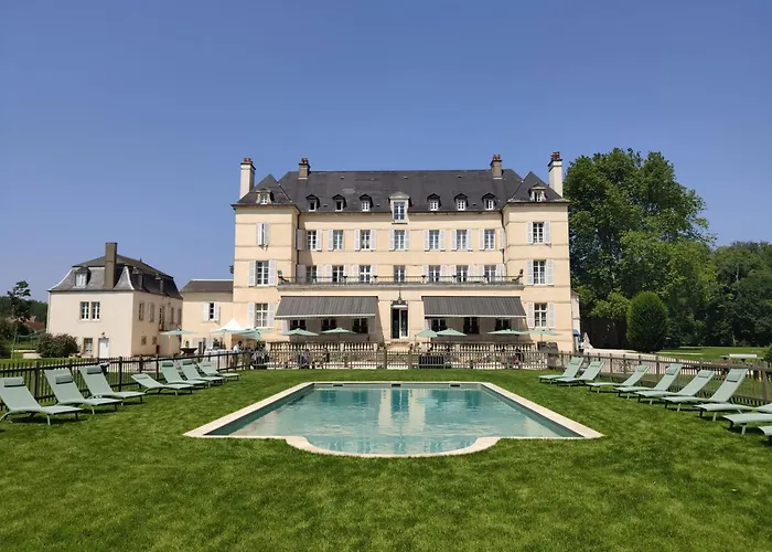 Chateau De Saulon