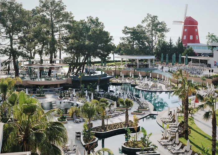 Akra Kemer