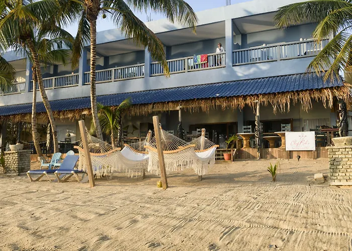 Parrot Cove Lodge