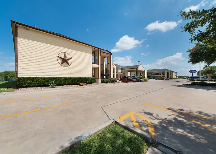 Quality Inn & Suites South