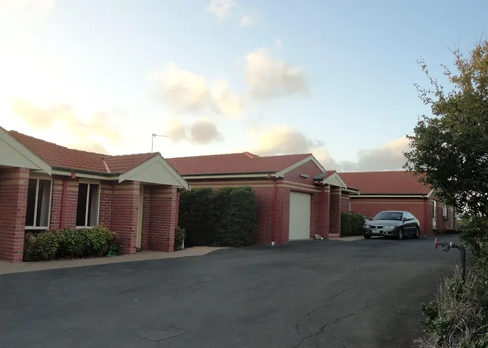 Victoria Lodge Motor Inn & Apartments