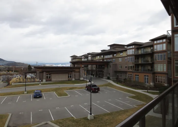 The Cove Lakeside Resort