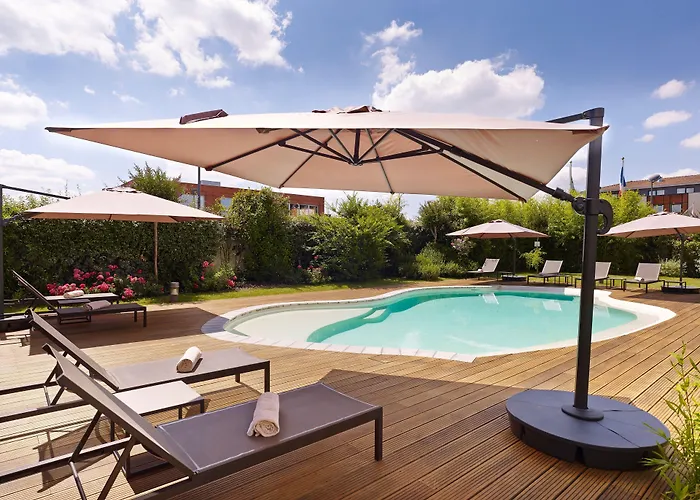 Holiday Inn Express Toulouse Airport By Ihg