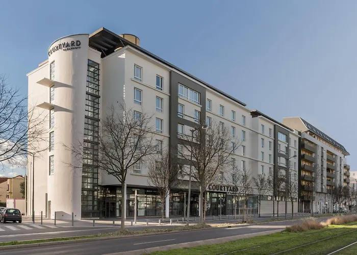 Hotel Courtyard By Marriott Paris La Defense West - Colombes à Bois-Colombes