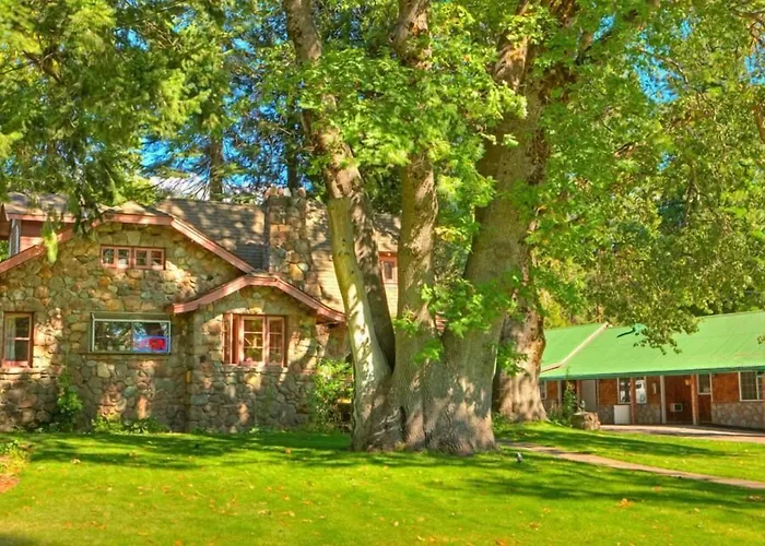 Strawberry Valley Inn