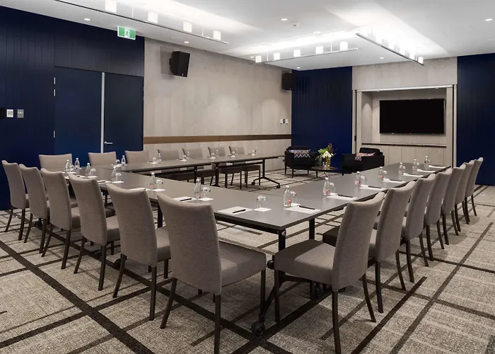 Rydges Campbelltown Hotel