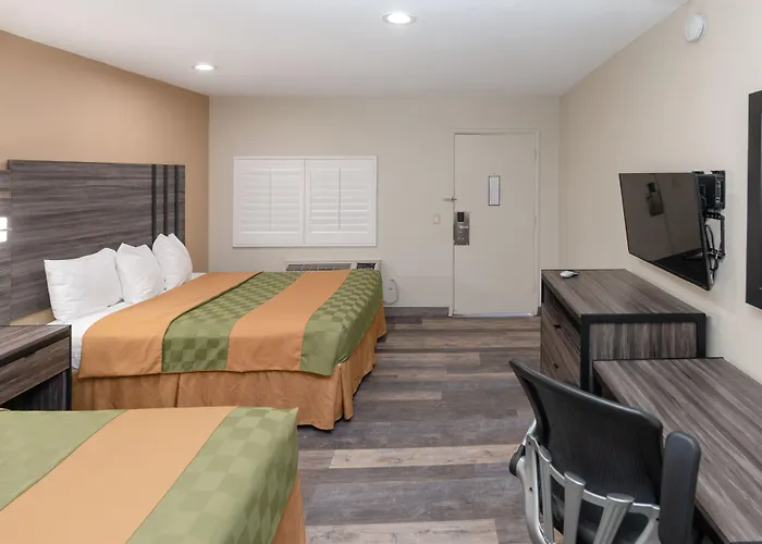 Crown Motel