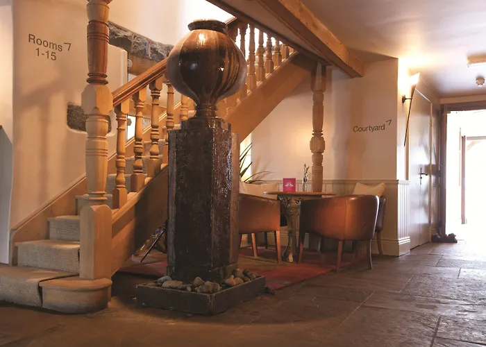 The Farmhouse Hotel And Restaurant Saint Saviour